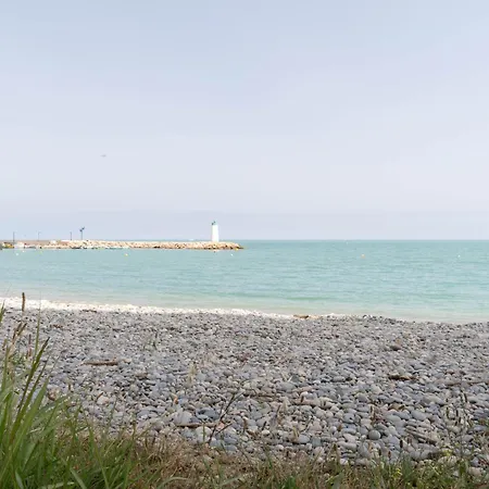 Loft Bord De Mer, Marina Baie Des Anges *