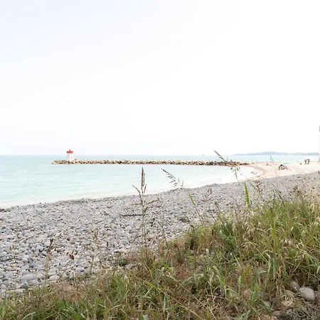 Loft Bord De Mer, Marina Baie Des Anges Apartmán *