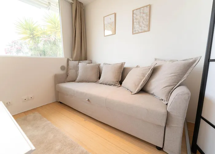 Apartamento Loft Bord De Mer, Marina Baie Des Anges